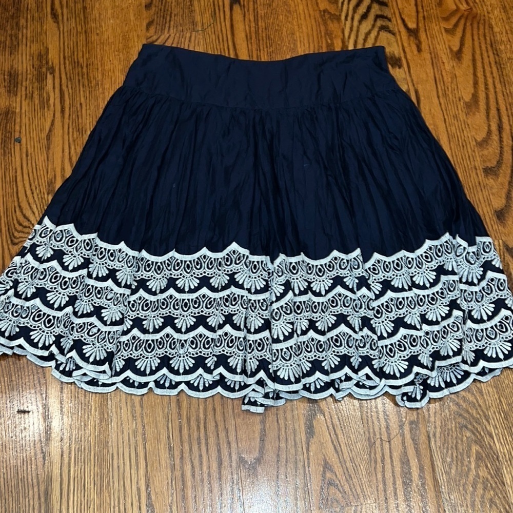 INC International Concepts side zip baby skirt with white embroidery EUC